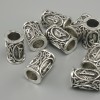 مكوّن للمجوهرات - خرزة برمز روني إسكندنافي، قطر 13×9 mm ±، فتحة قطر 6 mm، لون معدن فضي، عبوة 10 قطع