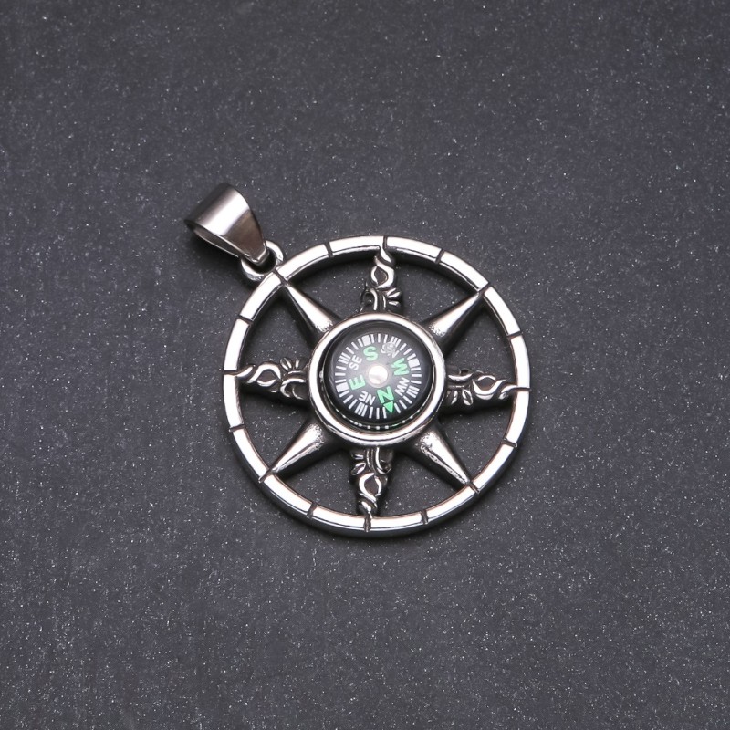 قلادة النجمة-البوصلة 39×50mm