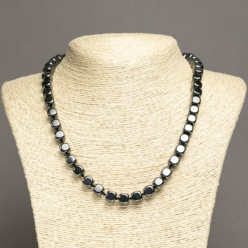 عقد من الهيماتيت مكعّب، قطر 8×8mm+-، طول 45cm+